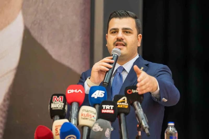 AK Parti Genel Sekreteri ve İzmir Milletvekili Eyyüp Kadir İnan, "Manisa'da Özgür Özel ve şürekasını benzin istasyonları