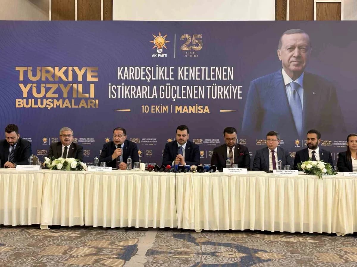 AK Parti Genel Başkan Yardımcısı Genel Sekreter İzmir Milletvekili Eyyüp Kadir İnan, Türkiye Yüzyılı Buluşmaları kapsamı