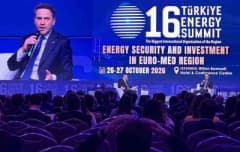 Enerji ve Tabii Kaynaklar Bakanı Alparslan Bayraktar 16. Türkiye Enerji Zirvesi’nde konuşma yapıyor