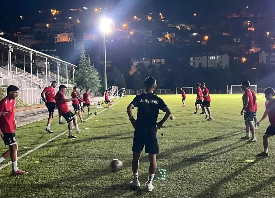 Geçmiş yıllarda 2 sezon 3. Lig’de mücadele eden Akseki’de futbol heyecanı yeniden canlanıyor. Süper Amatör Lig’de mücade
