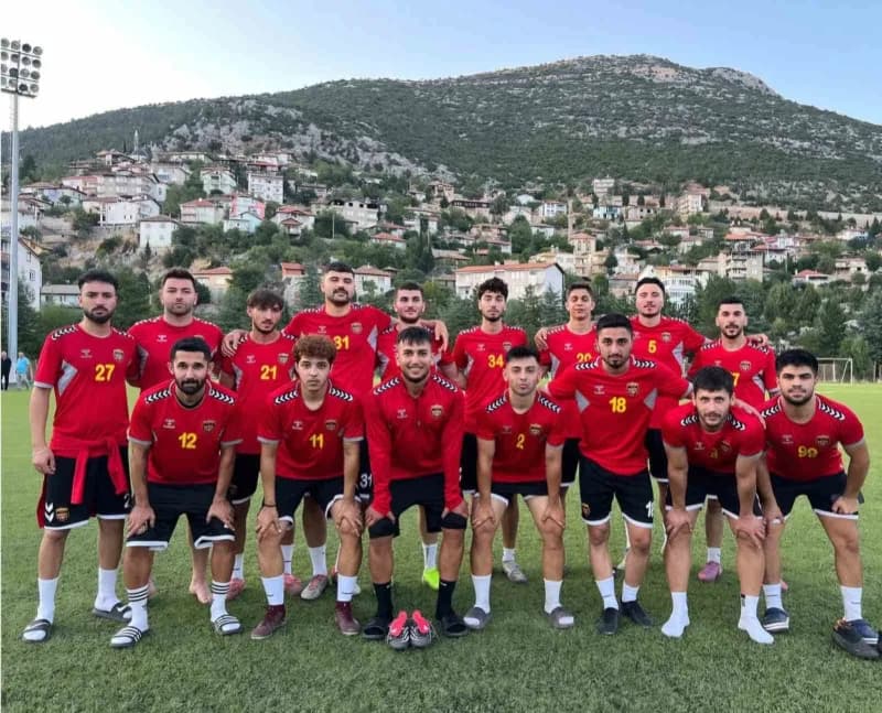 Geçmiş yıllarda 2 sezon 3. Lig’de mücadele eden Akseki’de futbol heyecanı yeniden canlanıyor. Süper Amatör Lig’de mücade