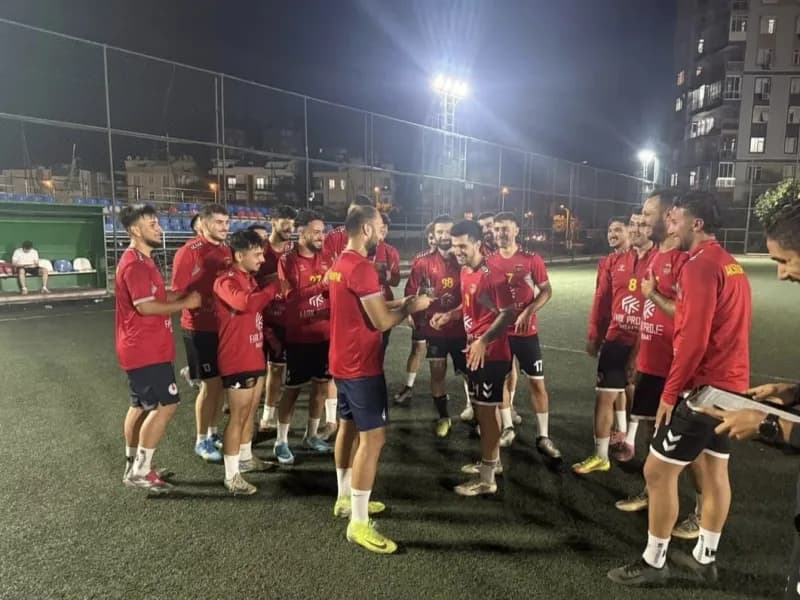 Akseki Park Proje futbol takımı yeni sezona hazırlanırken Akseki Stadı’nda çalışmalar devam ediyor