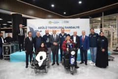 Malatya Büyükşehir Belediye Başkanı Sami Er, akülü tekerlekli sandalye dağıtım töreninde konuşma yapıyor