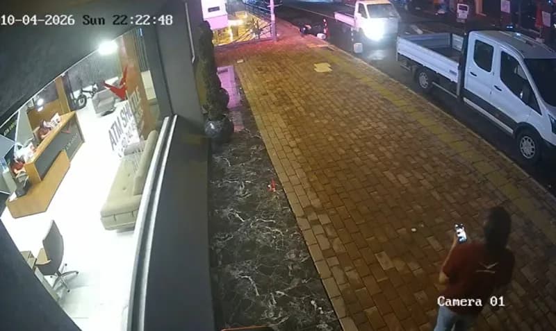 Kaza anı güvenlik kamerasına saniye saniye yansıdı.