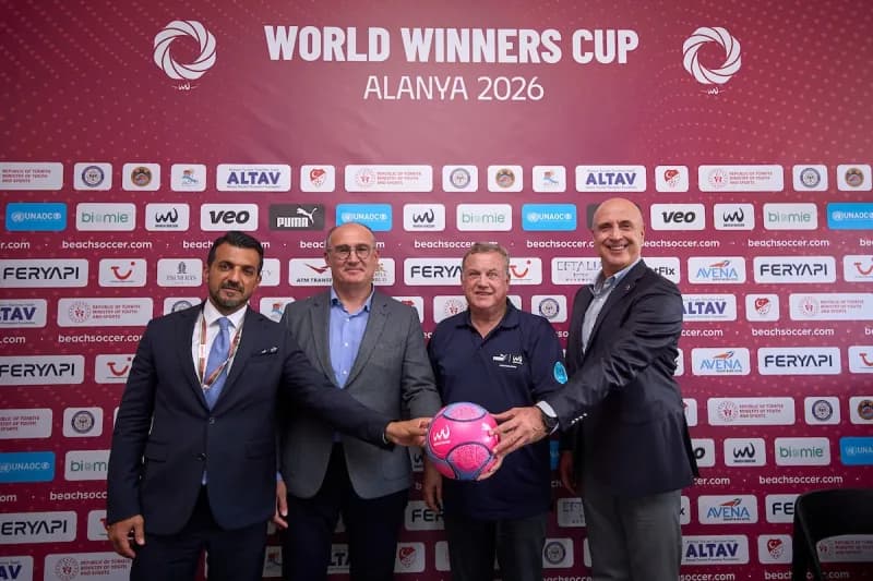 Alanya’da düzenlenen Plaj Futbolu Dünya Kulüpler Şampiyonası organizasyonundan bir görüntü