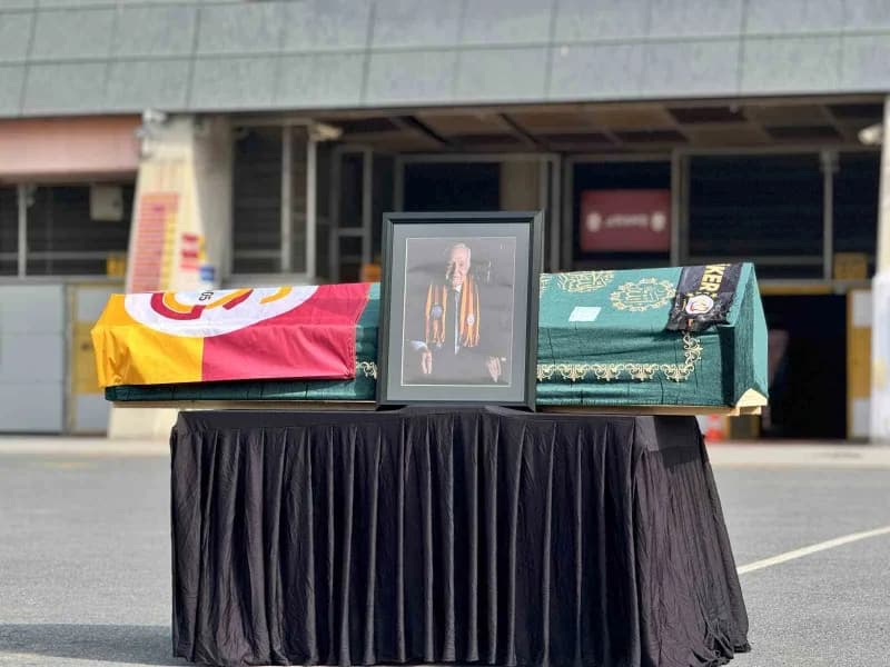Galatasaray Spor Kulübü'nün vefat eden en kıdemli üyesi Ali Fuat Diriker için RAMS Park'ta tören düzenlendi.