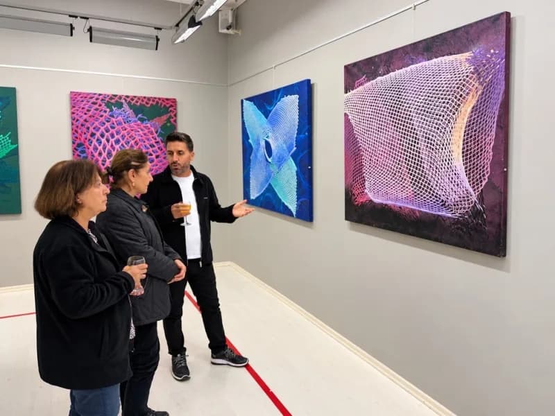 Ressam Ali İrgin, SANKO Sanat Galerisinde "Sonsuzluk Ağları" temalı Resim sergisi açtı.
