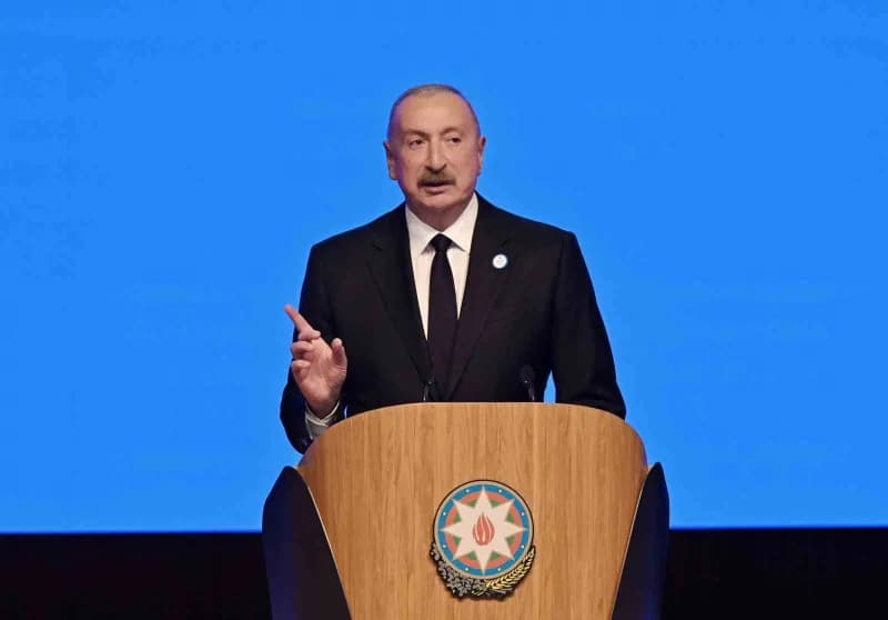 Azerbaycan Cumhurbaşkanı İlham Aliyev, Yeni Azerbaycan Partisi'nin (YAP) 8. Kurultayı'nda yaptığı konuşmada, "Dış politi