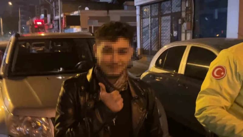 Bursa'da alkol denetimi yapan ekipleri gören motosiklet sürücüsü, önce ters yönden kaçmayı denedi. Başaramayınca yakayı