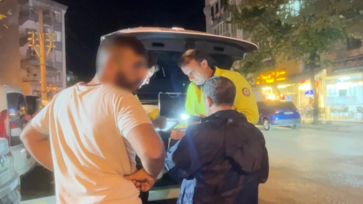 Bursa'da sokak aralarında hızlı araç kullandığı ve el freni çekerek tehlikeli hareketler yaptığı iddia edilen sürücü, 1,