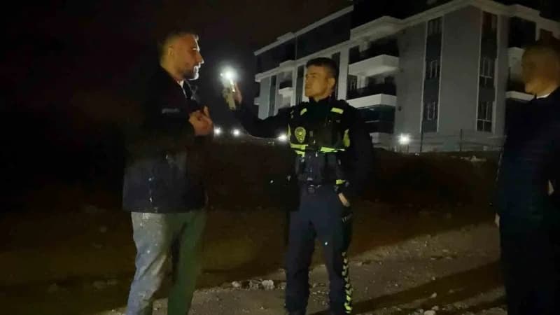 Bursa İnegöl'de alkollü sürücünün polis tarafından yakalanması ve kavga anları