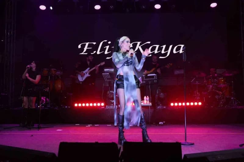 Şenlik, Elif Kaya konseriyle sona erdi.