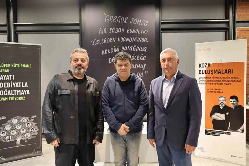 Nilüfer Belediyesi'nin düzenlediği Koza Buluşmaları'na konuk olan Alper Canıgüz, son romanı "Örümcek Burgacı" üzerinden
