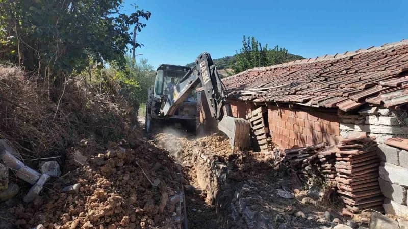 Balıkesir Büyükşehir Belediye Başkanı Ahmet Akın'ın uzun yıllardır günlük yaşamı zorlaştıran içme su