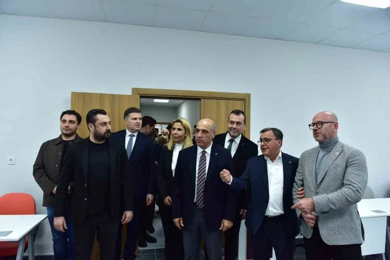 Altıeylül’de Sosyal belediyeciliğin yeni adresi kapılarını açtı