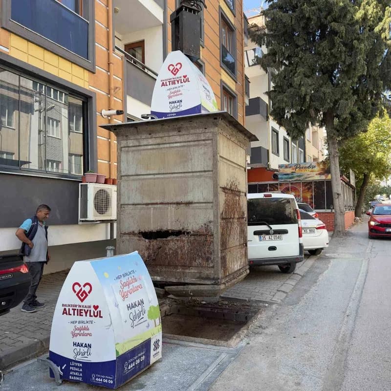 Altıeylül’de 40 yer altı konteyneri baştan aşağı yenilendi