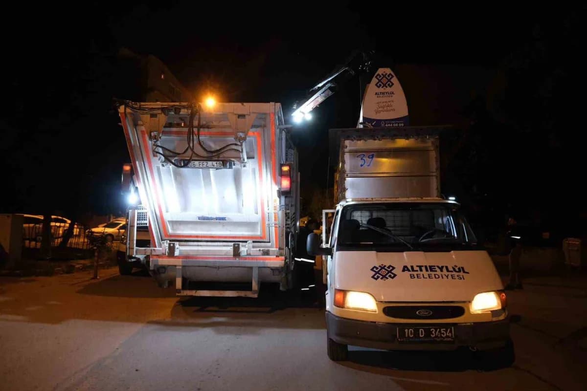 Altıeylül’de 40 yer altı konteyneri baştan aşağı yenilendi