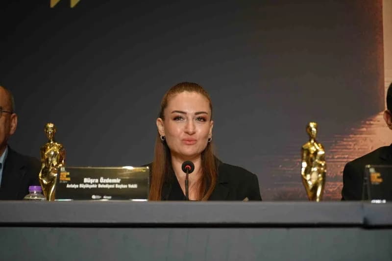 Büşra Özdemir