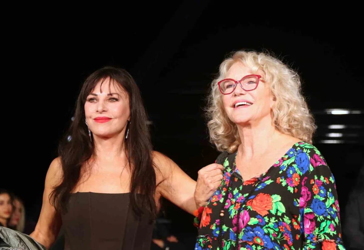 Bu yıl 63'üncüsü düzenlenen Uluslararası Antalya Altın Portakal Film Festivali'nin açılış töreni önc