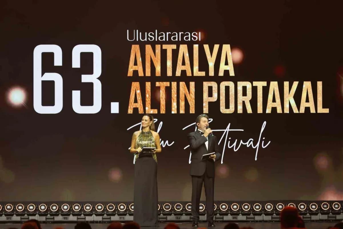 Pınar Altuğ - Emre Kınay