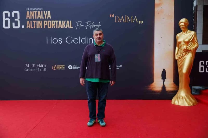 Altın Portakal Ulusal ve Uluslararası Uzun Metraj yarışmaları heyecanla sürüyor. En yeni yerli yapım