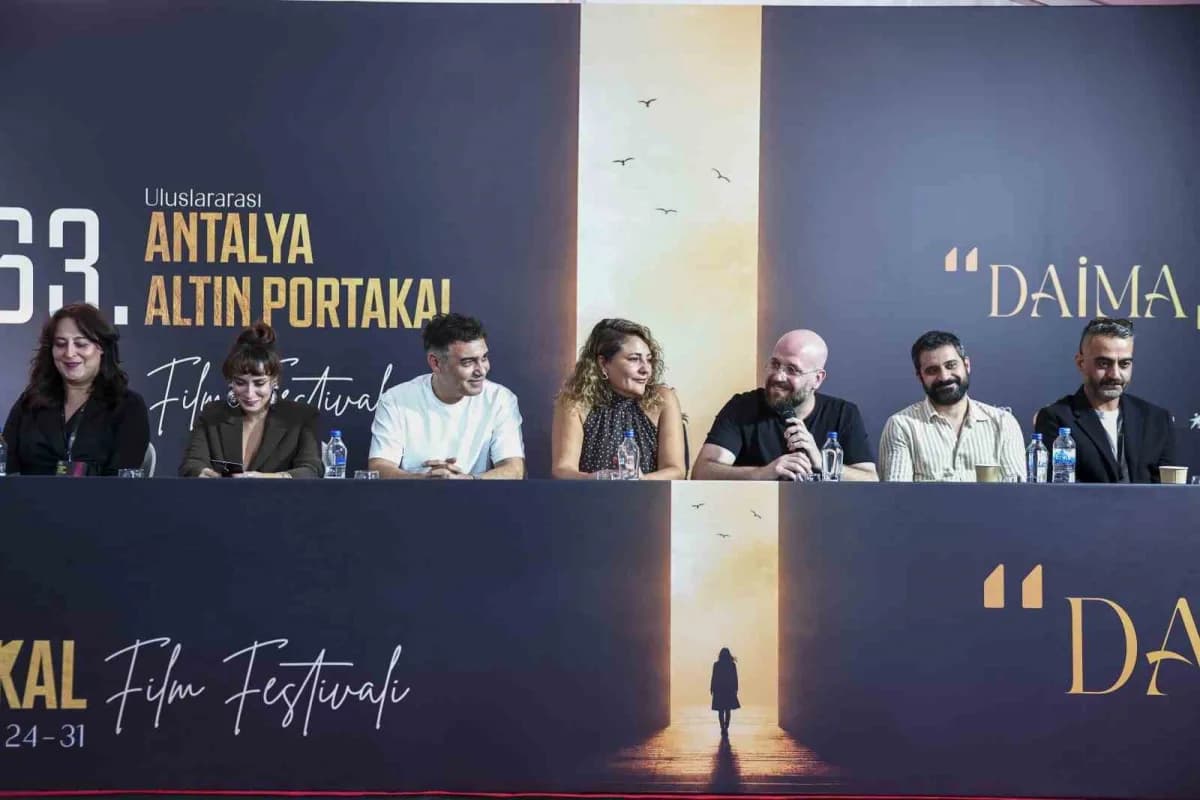 Altın Portakal Ulusal ve Uluslararası Uzun Metraj yarışmaları müthiş bir heyecanla sürüyor. En yeni