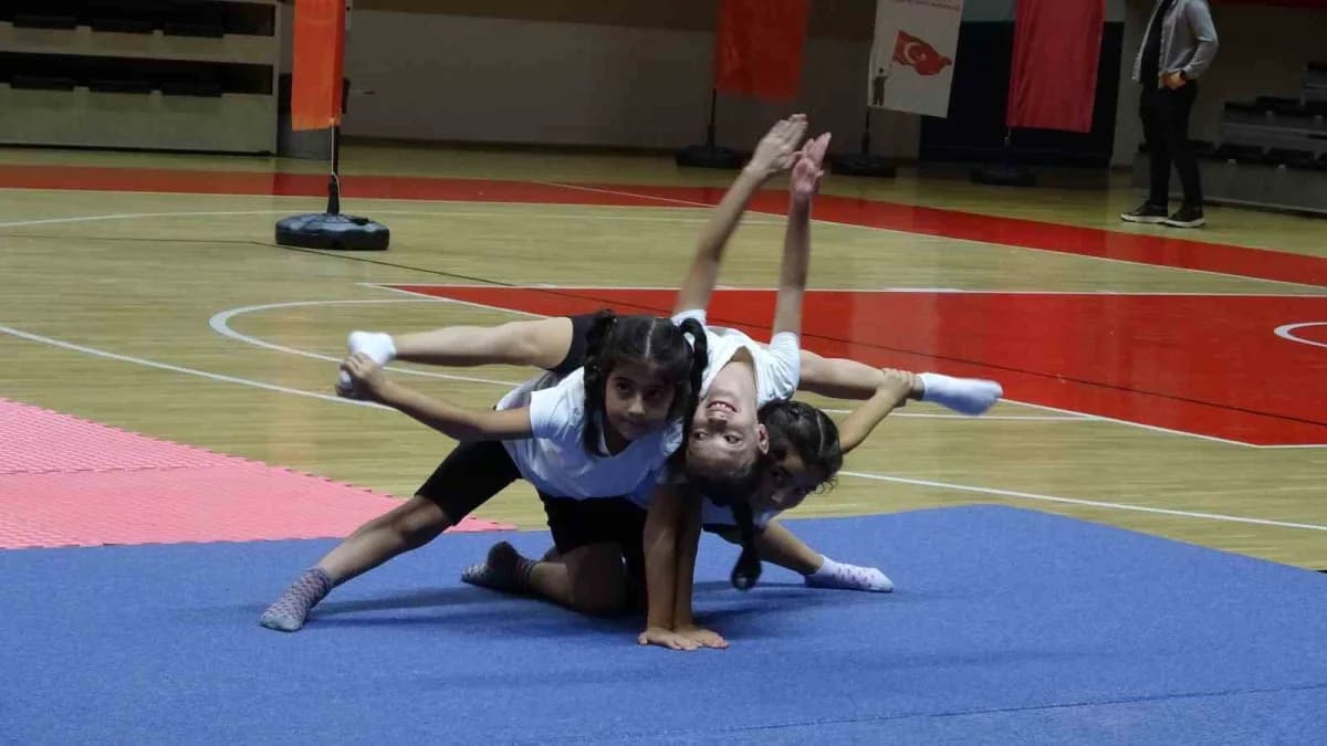 Samsun’da Türk sporunun temel taşlarından biri olan Amatör Spor, bu yıl da çeşitli etkinliklerle Samsun’da coşkuyla kutl
