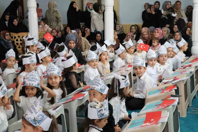 Erzurum’un Oltu ilçesinde, İlçe Müftülüğüne bağlı 4-6 yaş Kur’an kurslarında eğitim gören öğrenciler için Geleneksel "Am