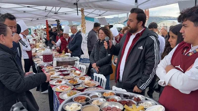Afyonkarahisar’da 81 ilin yemeklerinin yer aldığı 257 metre uzunluğunda Dünyanın En Büyük Anadolu Sofrası kuruluyor