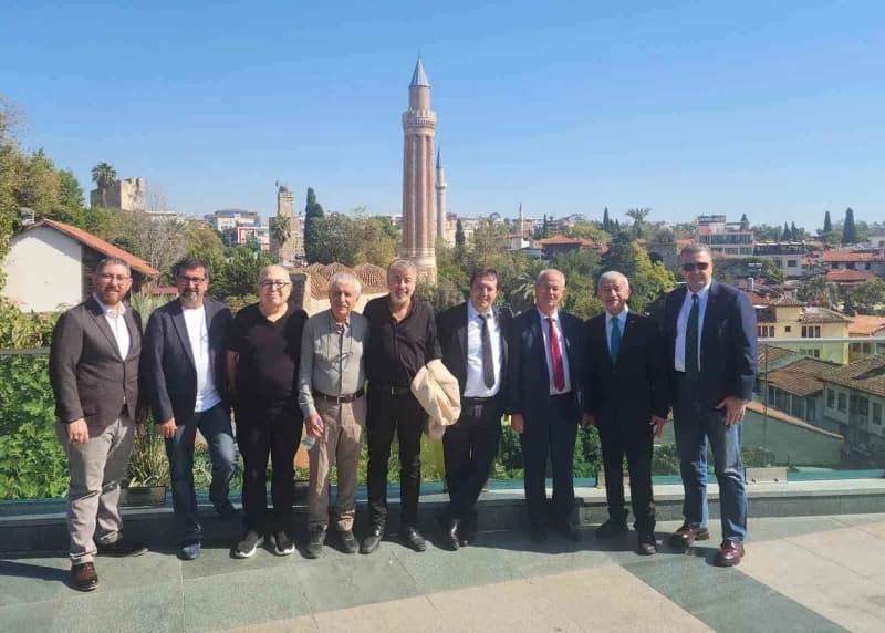 Türkiye'nin yedi bölgesinden gazetecilerin bir araya gelmesiyle kurulan Anadolu Turizm Gazetecileri
