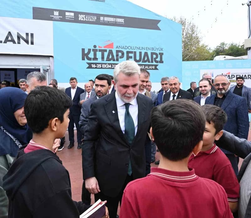 Türkiye’nin ilk ve tek UNESCO Edebiyat Şehri’nde "Gel ve Fark Et" temasıyla bu yıl 11’incisi düzenlenen Uluslararası Kah