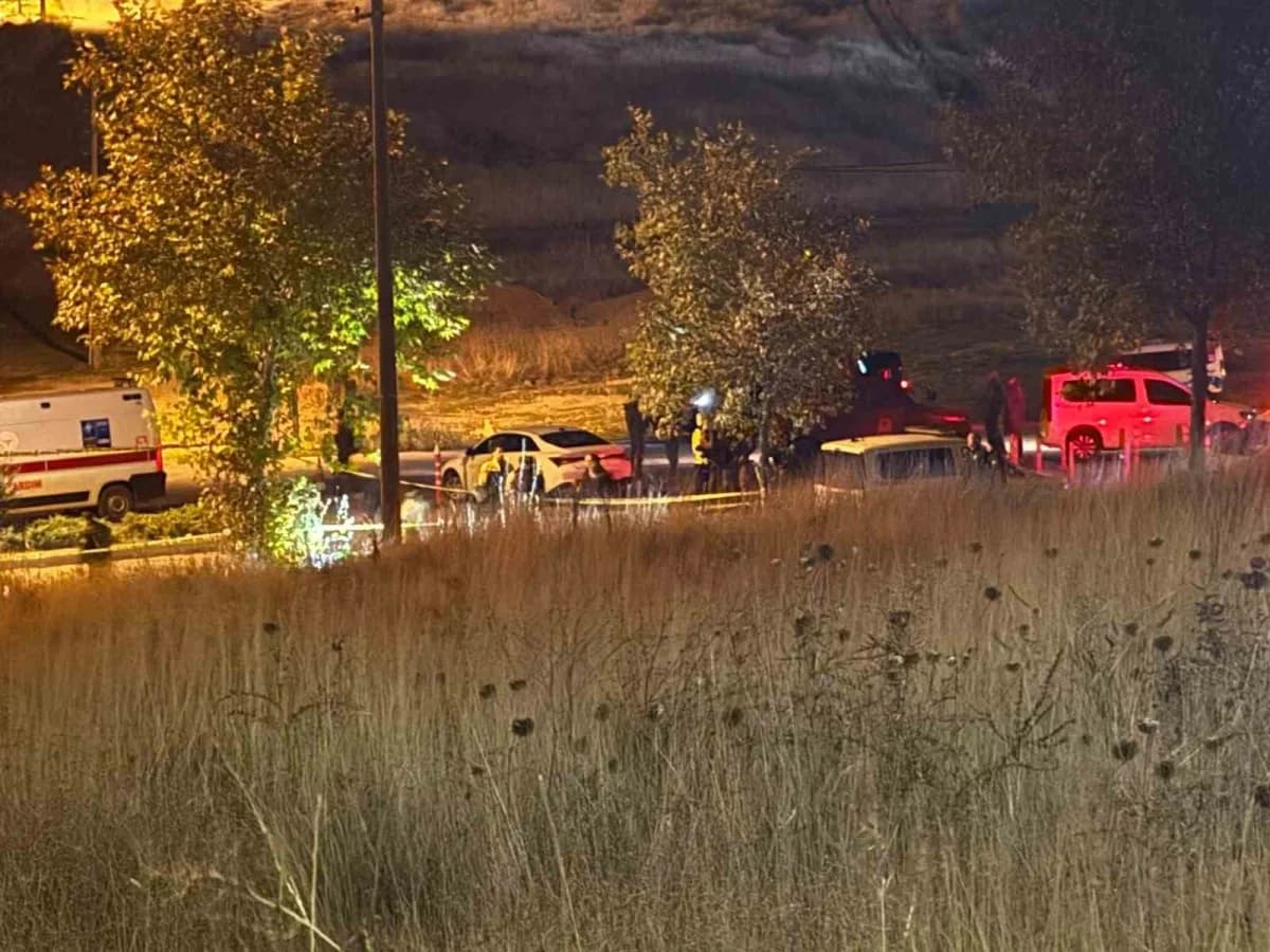Ankara Pursaklar'da uygulama noktasında polis memuru Ahmet Türkoğlu'na ateş açılması sonrası olay yeri