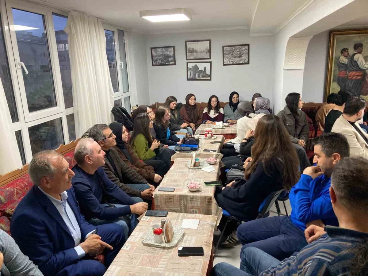 Erzurum Sosyal, İktisadi Araştırma Ve Geliştirme Vakfı (ESAV), Ankara’da Üniversite eğitimi gören Erzurumlu Gençleri düz