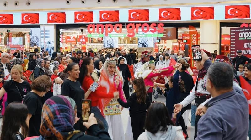 Anpa Gross, Cumhuriyet’in 103’üncü kuruluş yıl dönümünü Türkiye genelindeki mağazalarında düzenlediğ