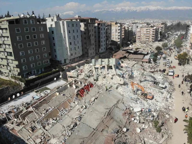 Hatay'da depremde tamamen yıkılan Antakya ilçesinin kalbi olan Atatürk Caddesi (Arşiv)