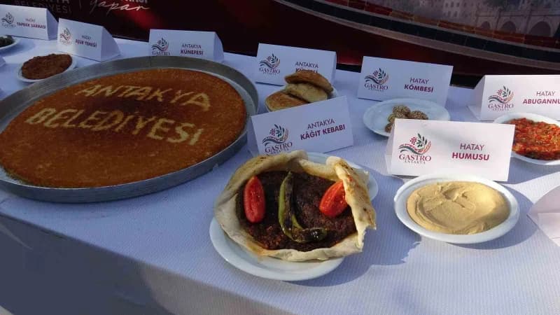 Tescilli 75 ürünün bulunduğu kentin sokaklarını festivalle birlikte damak çatlatan lezzetlerin kokus