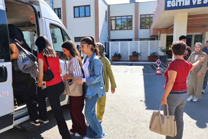 Antalya Büyükşehir Belediyesi, Akdeniz Üniversitesi iş birliğiyle üniversite öğrencilerinin Antalya’