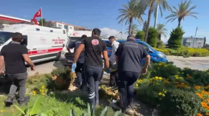 Yaralılar sağlık ekiplerinin olay yerindeki ilk müdahalesinin ardından hastaneye kaldırıldı.