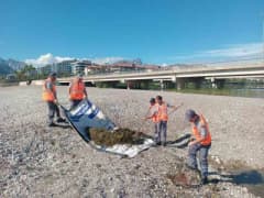Antalya’da şiddetli yağış sonrası Büyükşehir Belediyesi ekipleri hasar tespit ve müdahale çalışmalarında