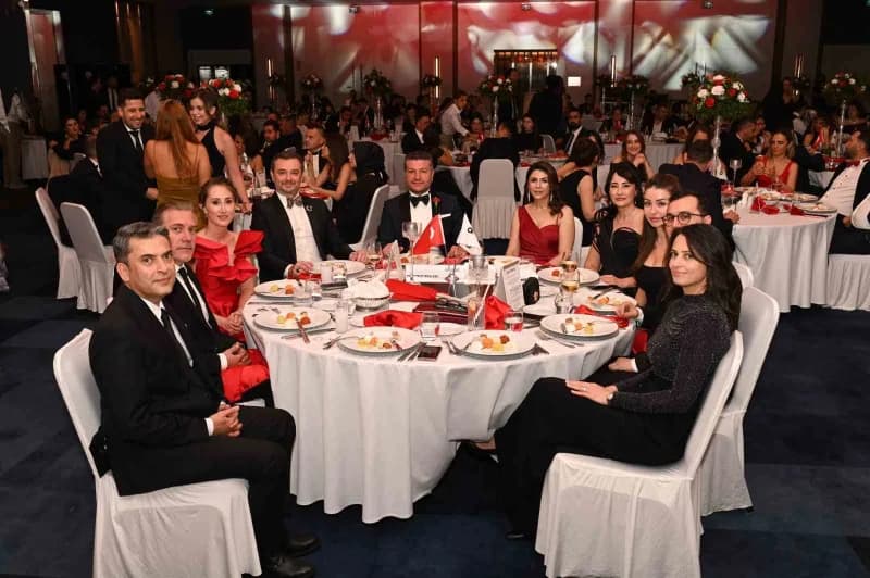 ANTGİAD, Cumhuriyet'in 103. Yılını bir otelde düzenlenen geleneksel Cumhuriyet Balosu ile kutladı