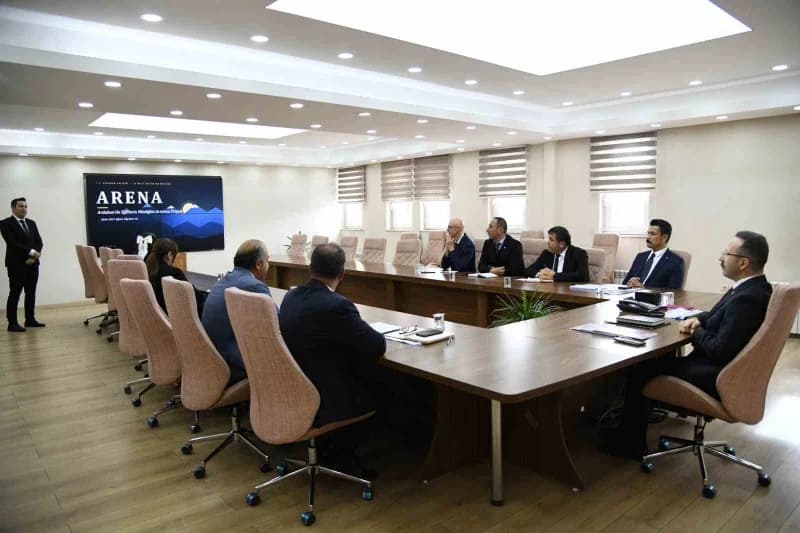 Ardahan’da Eğitimin Niteliğini artıracak ARENA Projesi tanıtıldı. (Olgun yıldız/Ardahan-iha)