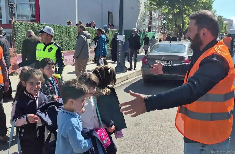 Ardahan Bölge Trafik Şube Müdürlüğü ile Ardahan İl Jandarma Komutanlığı bünyesindeki Trafik Şube Müdürlüğü'nün bilgisi d