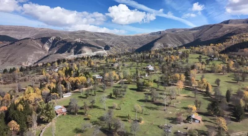 Artvin’in Ardanuç ilçesinde düzenlenen Foto Safari ve Gezi programına katılan sosyal medya içerik ür