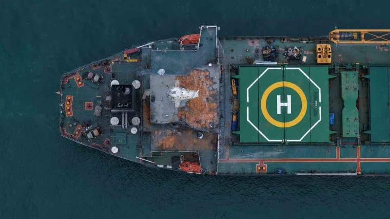 Rusya-ukrayna savaşı nedeniyle Karadeniz’de drone saldırısına uğrayan Panama bayraklı ARINA a isimli kuru yük gemisi Tra
