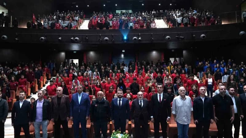 Arnavutköy Belediyesi'nce öğrencilerin sportif faaliyetlere katılımını artırmak ve okullardaki Spor