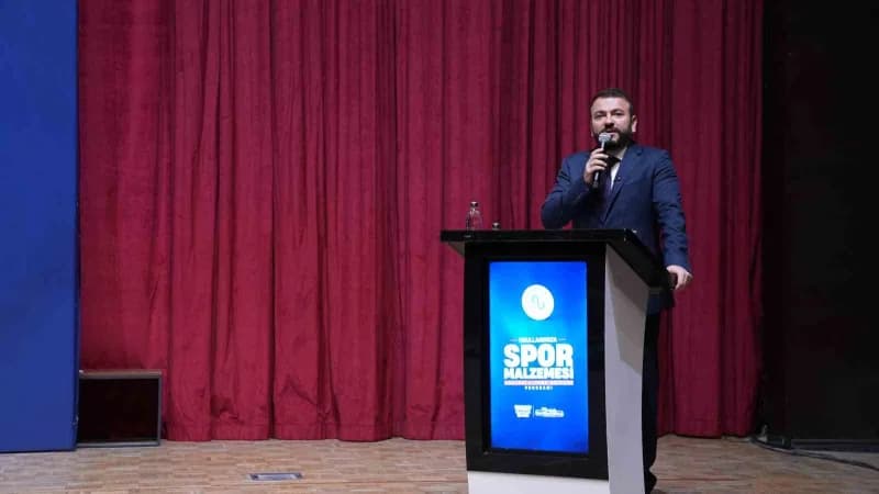 Arnavutköy Belediye Başkanı Mustafa Candaroğlu konuşma yaptı.