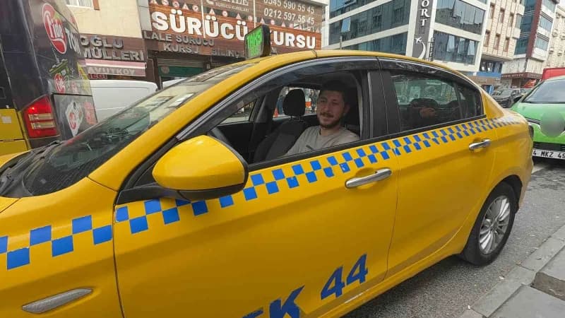 Taksi şoförlüğü yapan Fatih Sarıoğlu