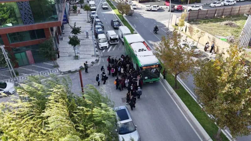 Arnavutköy Belediyesi, eğitim-öğretim döneminde Öğrencilerin hayatını kolaylaştırmak amacıyla başlattığı ücretsiz şehir