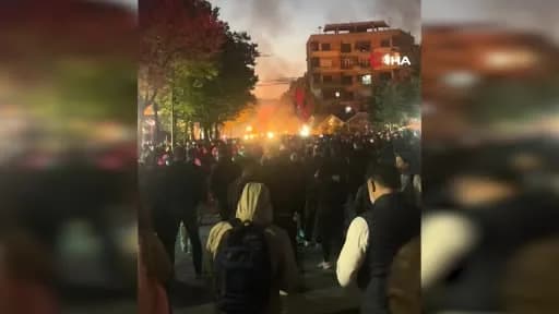 Arnavutluk Tiran'da öğrenci protestolarında zarar gören Eğitim Bakanlığı binası ve polis müdahalesi