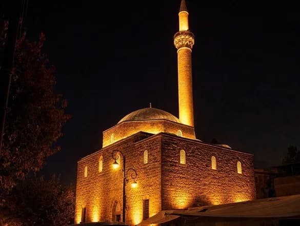 Diyarbakır ve Bingöl’de restorasyonu tamamlanan tarihi camilerin dış görünümü
